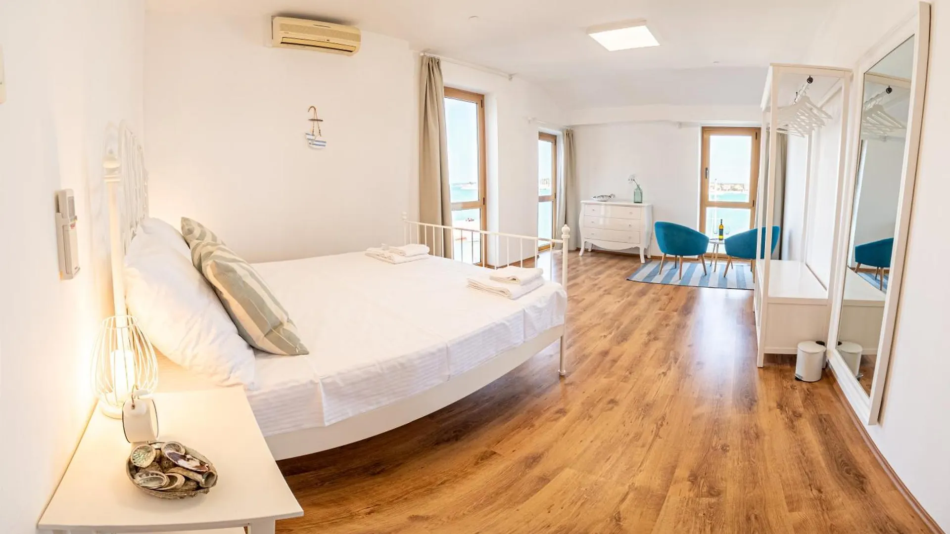 Umag Seafront Seaview Center Apartments Old Town 1,2,3,4 By Rentistra