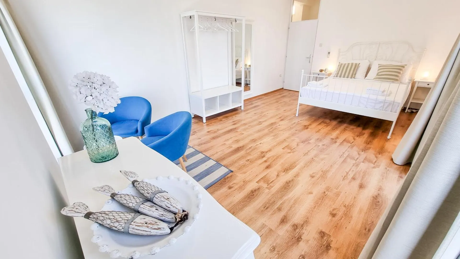 Umag Seafront Seaview Center Apartments Old Town 1,2,3,4 By Rentistra