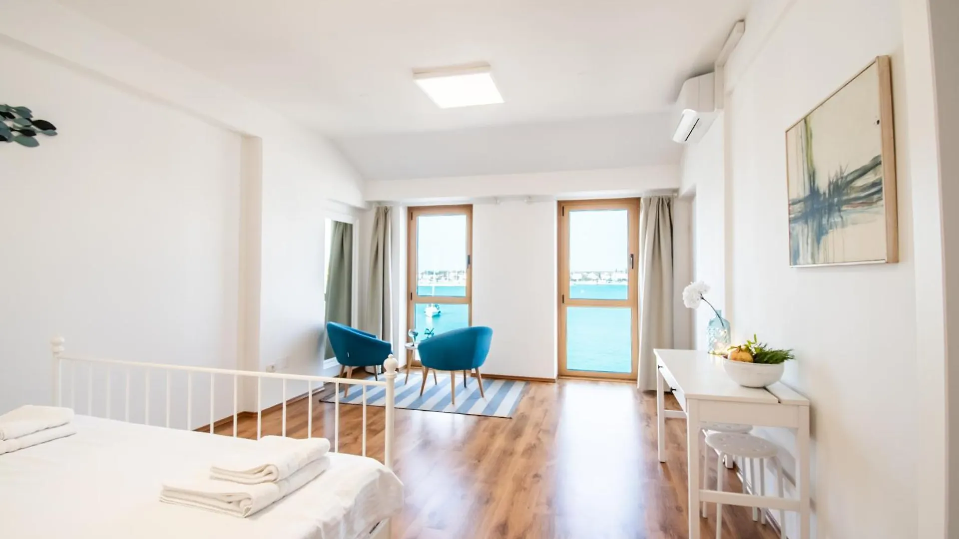 Umag Seafront Seaview Center Apartments Old Town 1,2,3,4 By Rentistra