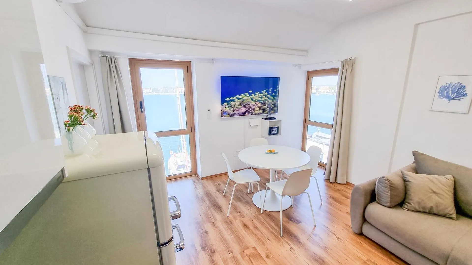 Umag Seafront Seaview Center Apartments Old Town 1,2,3,4 By Rentistra