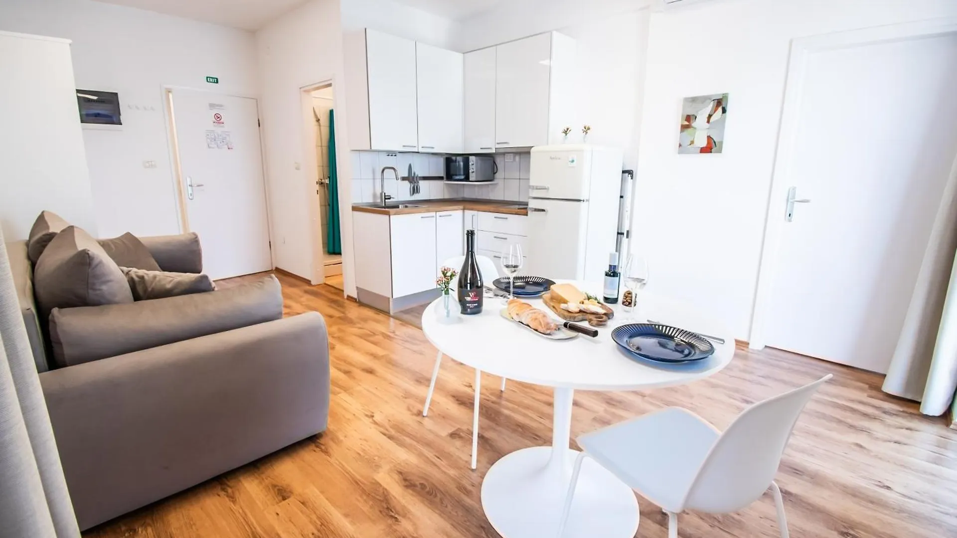 Umag Seafront Seaview Center Apartments Old Town 1,2,3,4 By Rentistra