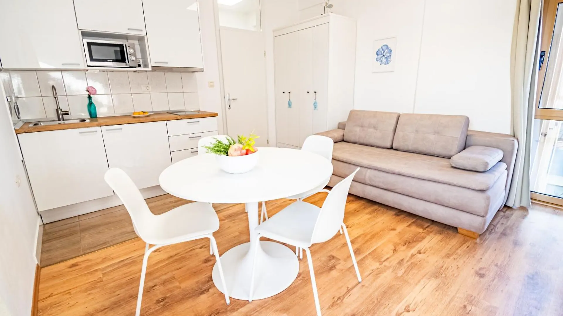 Umag Seafront Seaview Center Apartments Old Town 1,2,3,4 By Rentistra Croatia