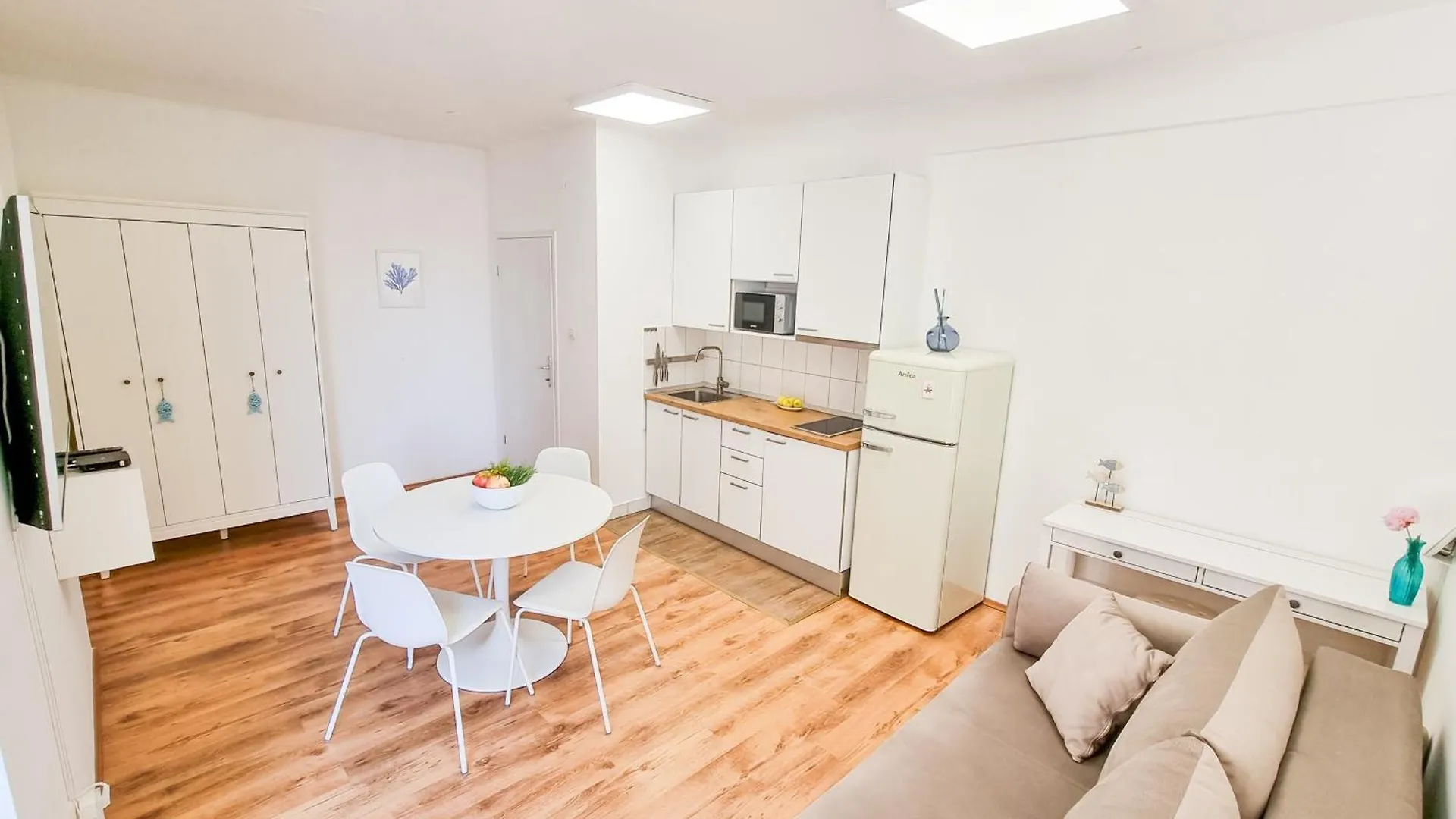 Umag Seafront Seaview Center Apartments Old Town 1,2,3,4 By Rentistra 0*,