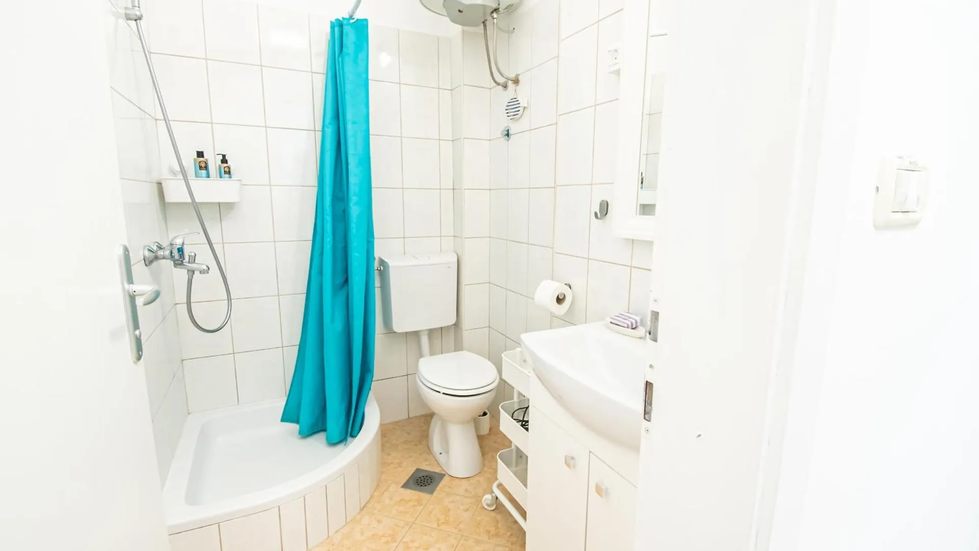 Umag Seafront Seaview Center Apartments Old Town 1,2,3,4 By Rentistra